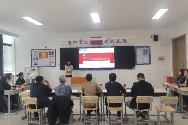 專家評(píng)審選手說課與答辯3_副本.jpg